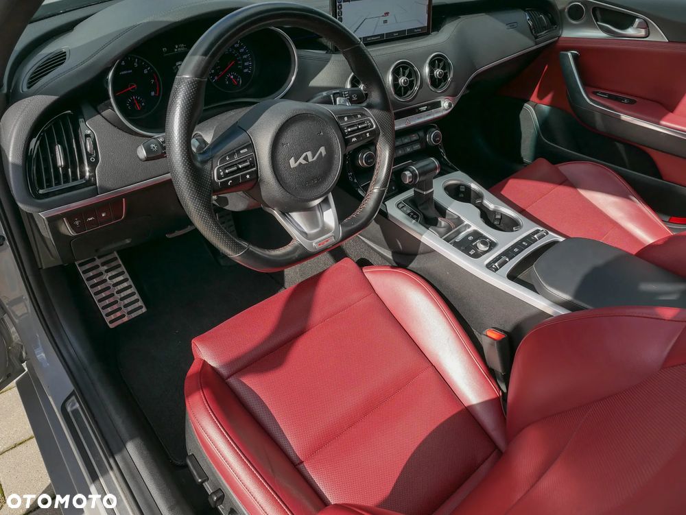 Kia Stinger 3.3 T-GDI V6 GT AWD - 16