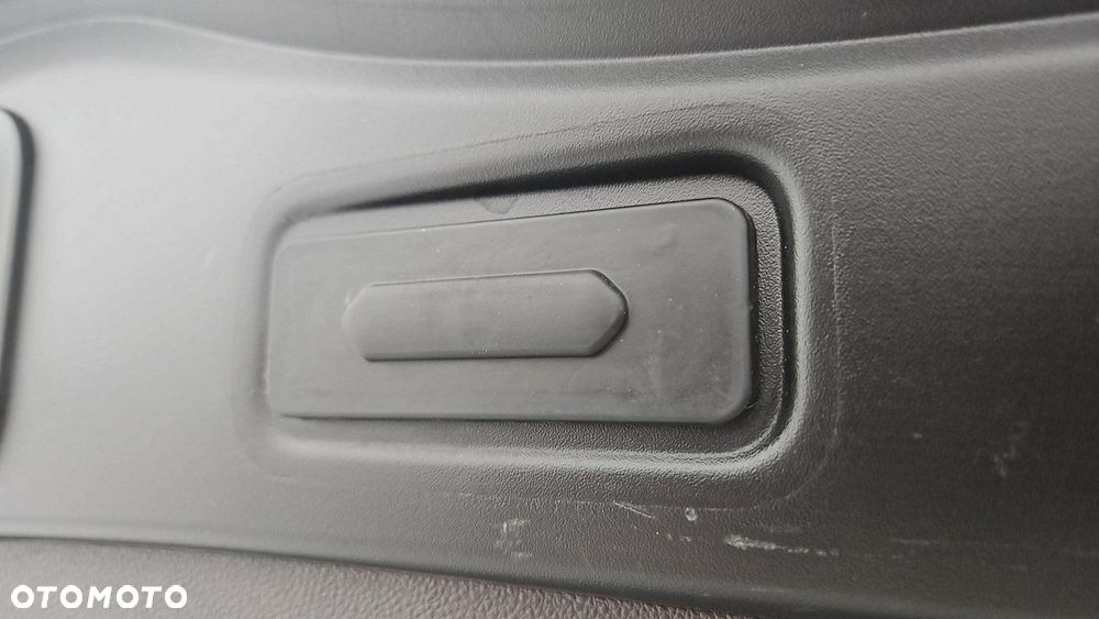 Renault Espace 1.8 TCe FAP Energy Initiale Paris EDC - 28