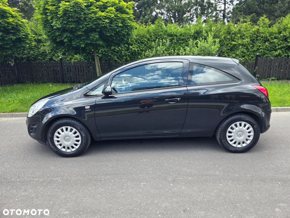 Opel Corsa 1.2 16V Edition / Active - 10