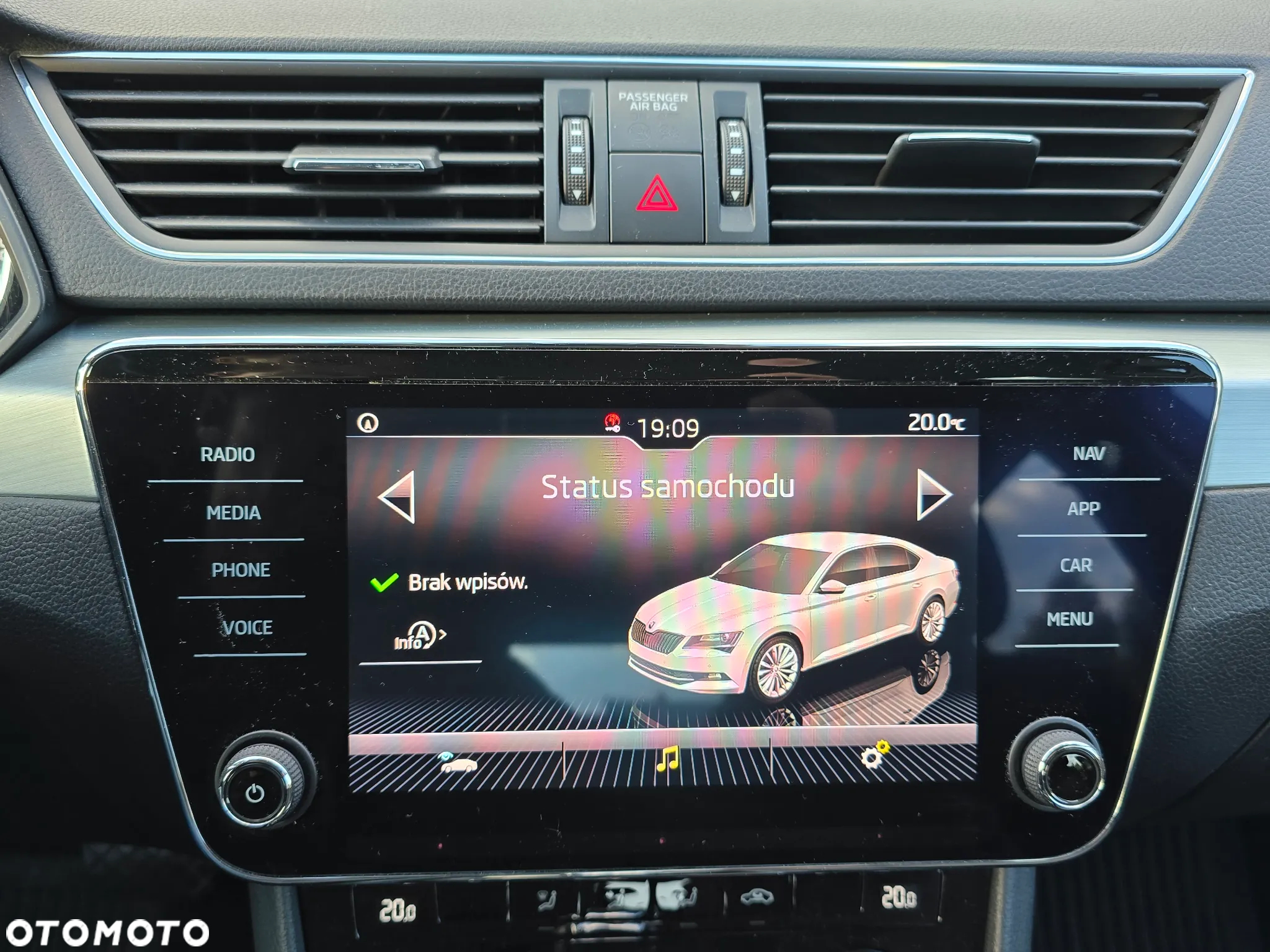 Skoda Superb 2.0 TDI Sportline DSG - 12