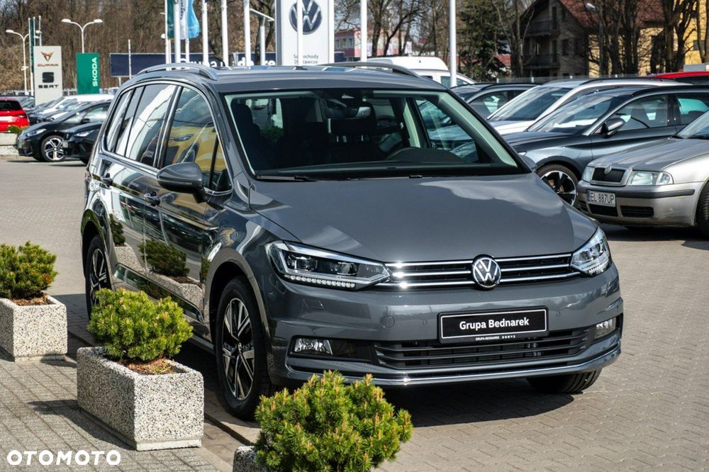 Volkswagen Touran - 4