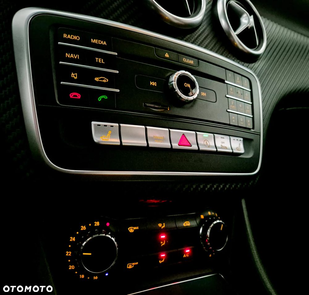 Mercedes-Benz Klasa A 200 AMG Line - 25