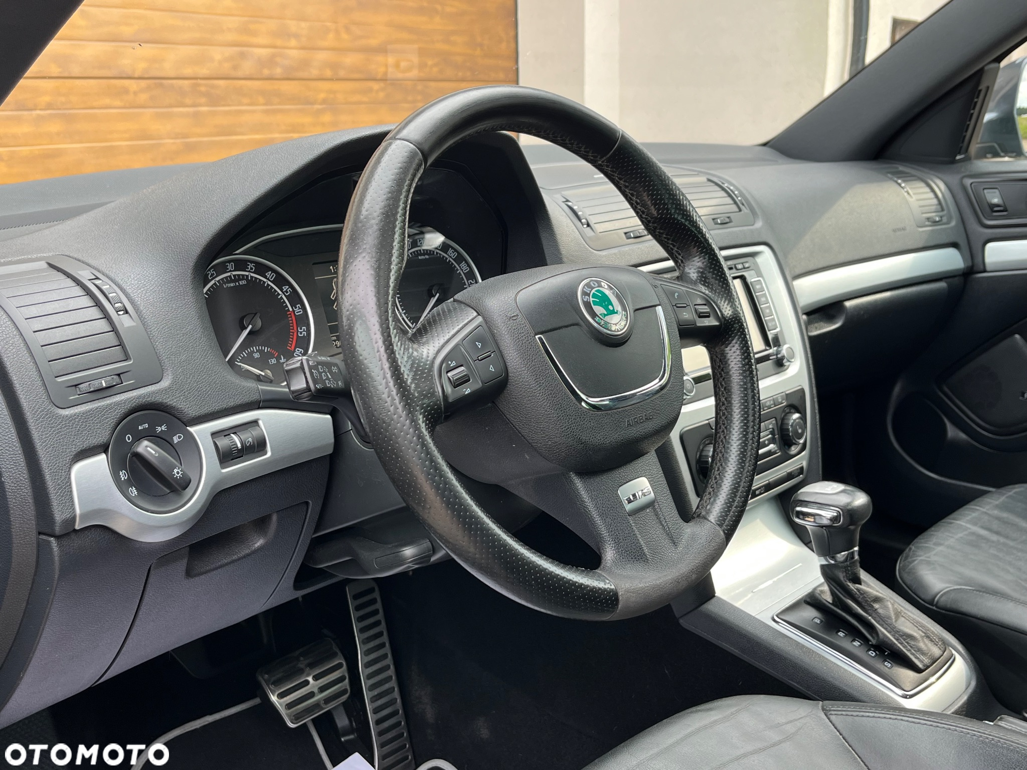 Skoda Octavia Combi 2.0 TDI CR DPF DSG RS - 18