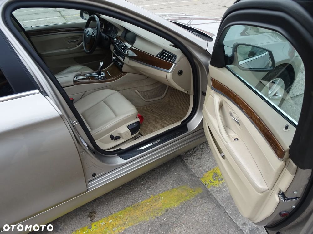 BMW Seria 5 520d - 19