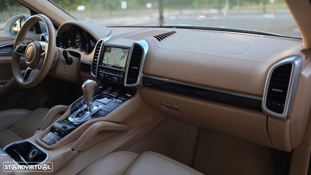 Porsche Cayenne S E-Hybrid Platinum Edition - 18