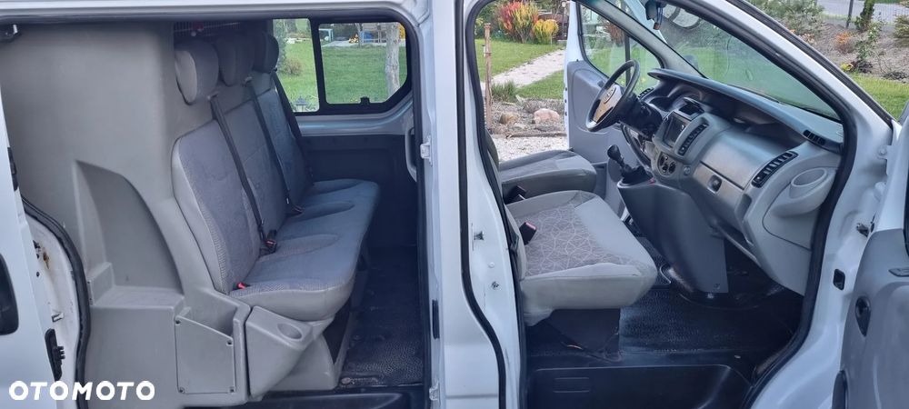 Opel Vivaro - 10