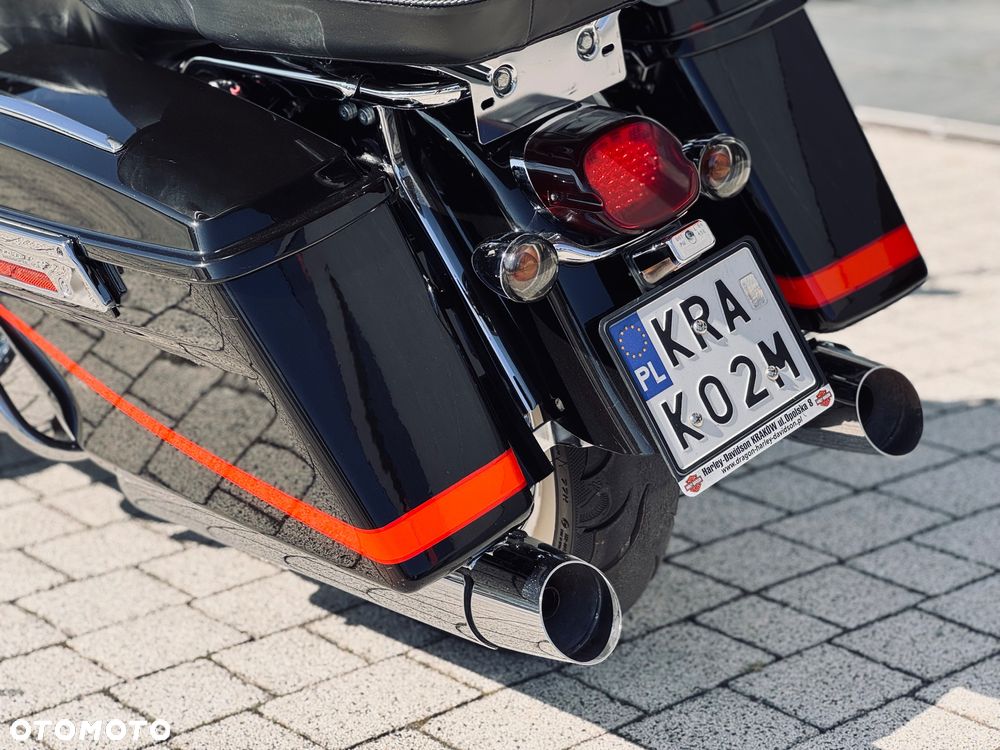 Harley-Davidson Touring Electra Glide - 18