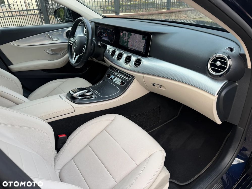 Mercedes-Benz Klasa E 220 d 4-Matic 9G-TRONIC - 10