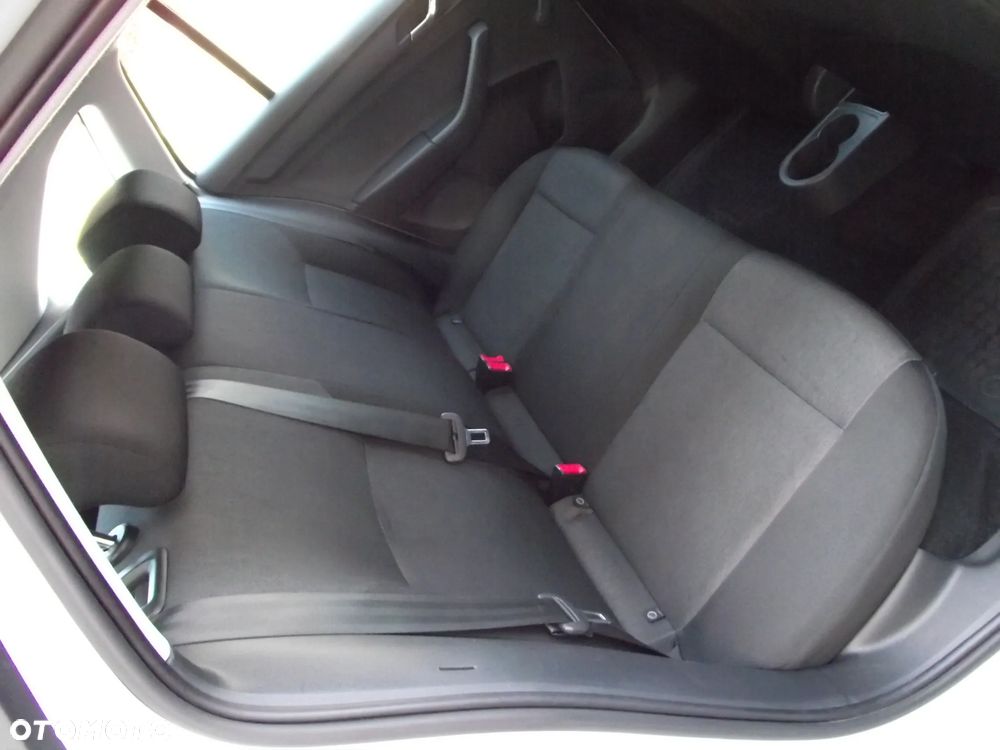 Skoda RAPID 1.4 TDI DPF Active - 19