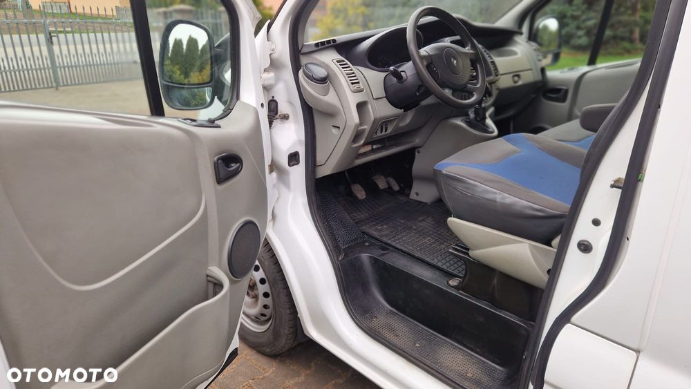 Renault Trafic - 15