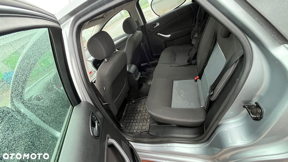 Ford Mondeo 2.0 TDCi Titanium - 5