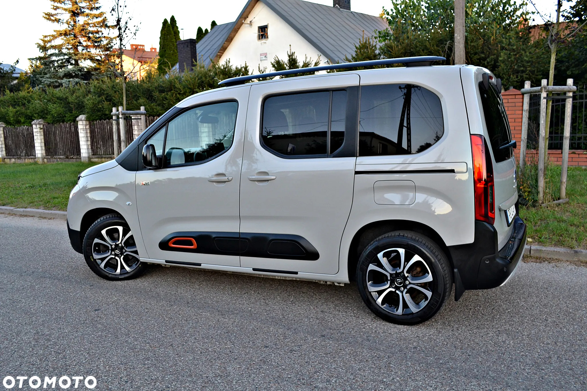 Citroën Berlingo M BlueHDi 130 SHINE - 12