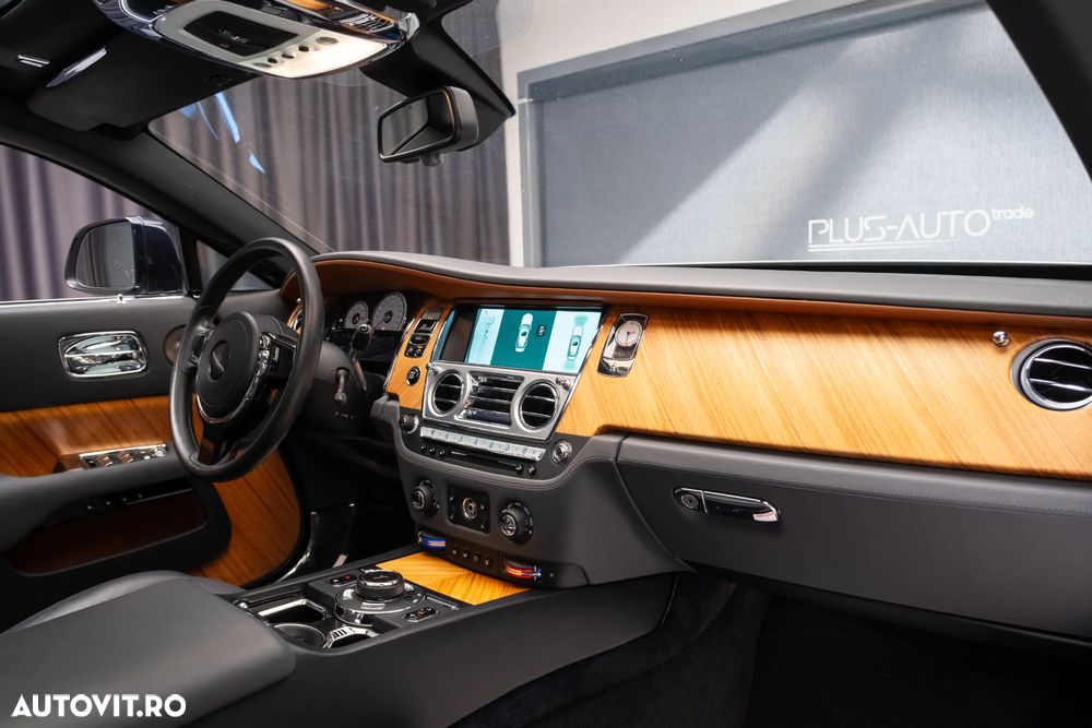 Rolls-Royce Wraith - 32