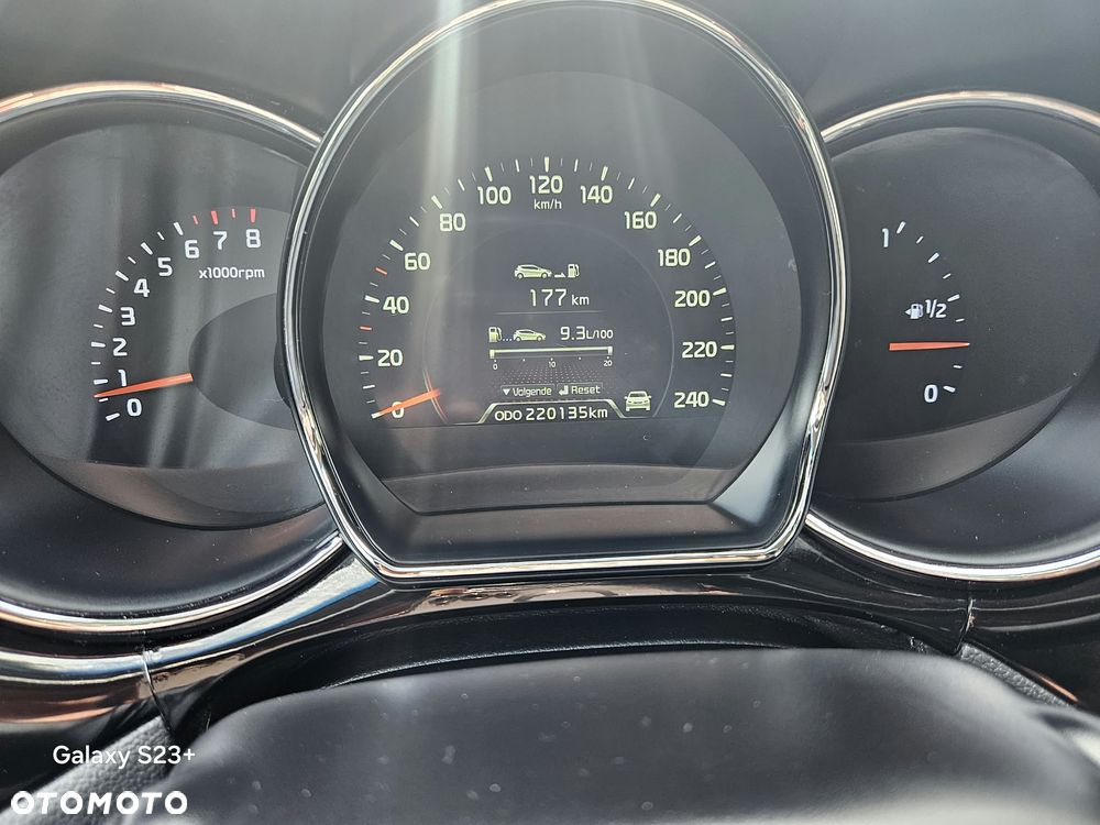 Kia Ceed - 8