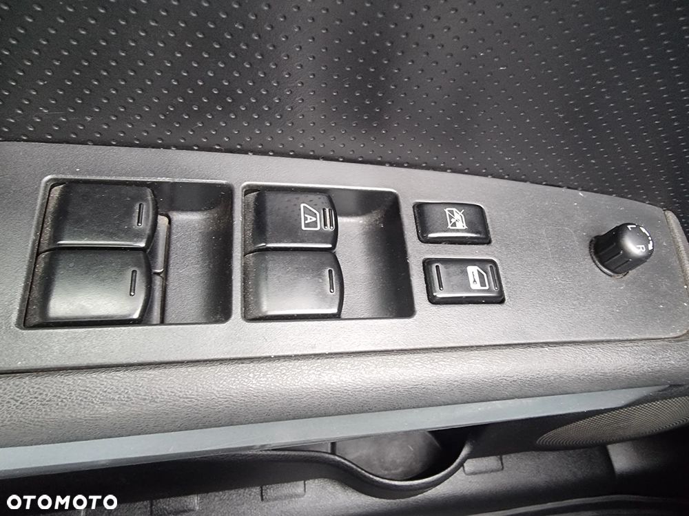 Nissan X-Trail - 16