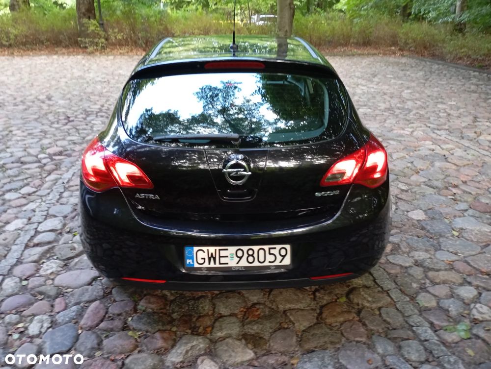 Opel Astra 1.4 ecoFLEX - 11