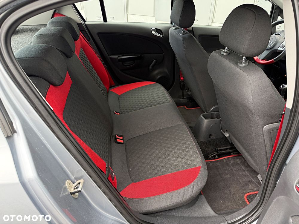 Opel Corsa 1.6 Turbo GSi - 30