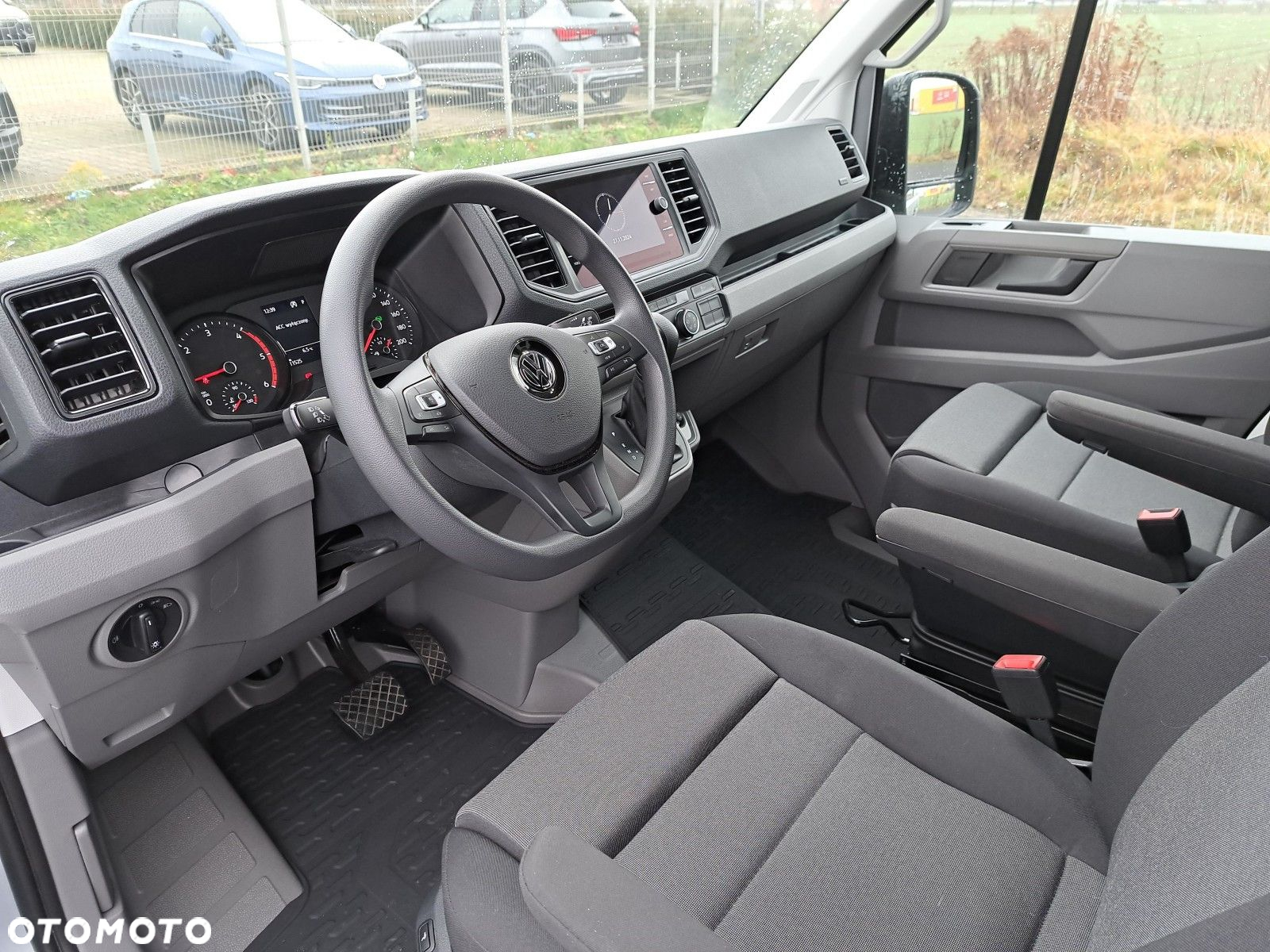 Volkswagen Crafter 35 furgon 177km Automat 3640 - 14