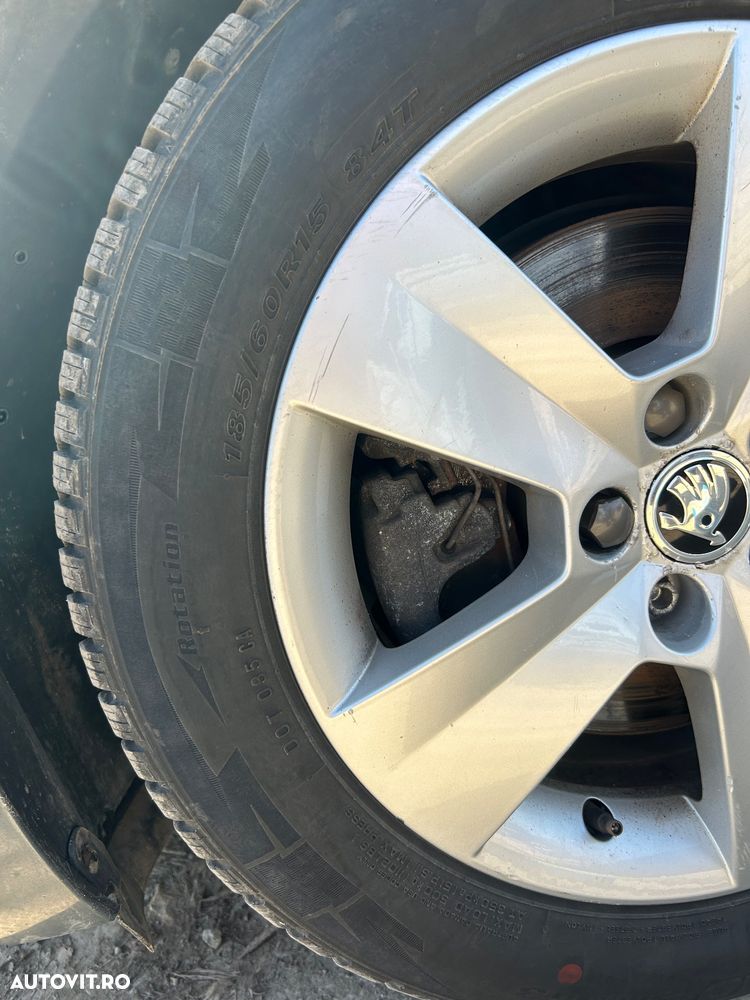 Skoda RAPID 1.0 TSI Ambition - 8