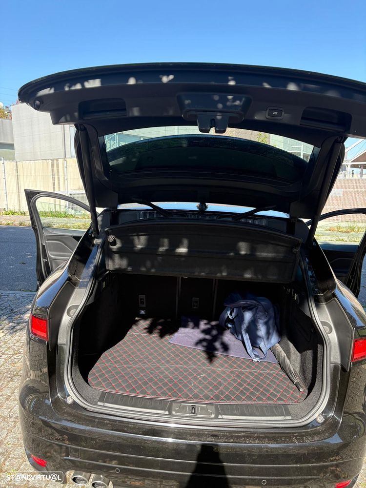 Jaguar F-Pace 20d Aut. R-Sport - 6