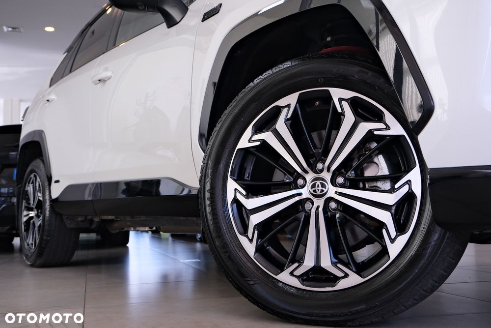 Toyota RAV4 - 6