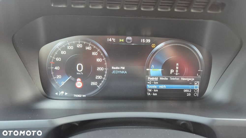 Volvo XC 90 - 8