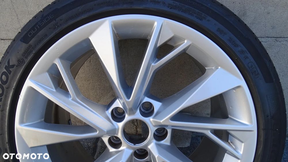 AUDI A4 B9 8W0 E-8.5Jx18H2 5x112 ET29 - felga oryginał - 2