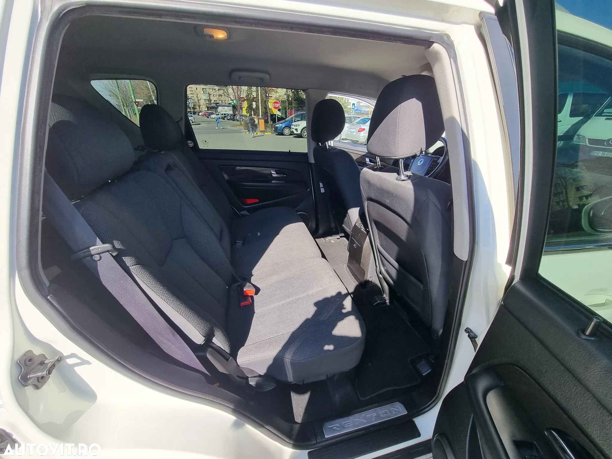SsangYong REXTON W 2.0 e-XDI RWD DLX - 10