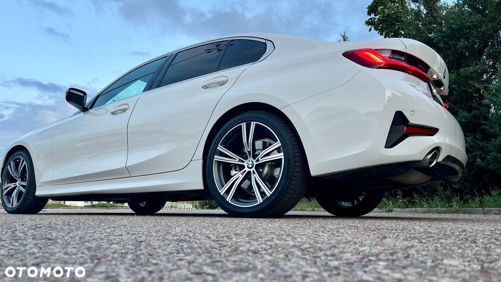 BMW Seria 3 330i Sport Line - 16