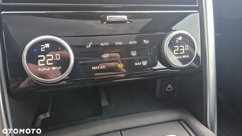 Land Rover Discovery - 25