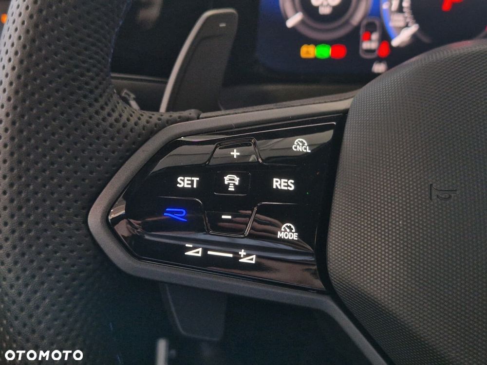 Volkswagen Golf 2.0 TSI 4Motion R DSG - 10