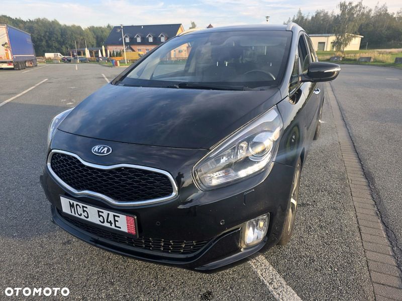 Kia Carens - 3