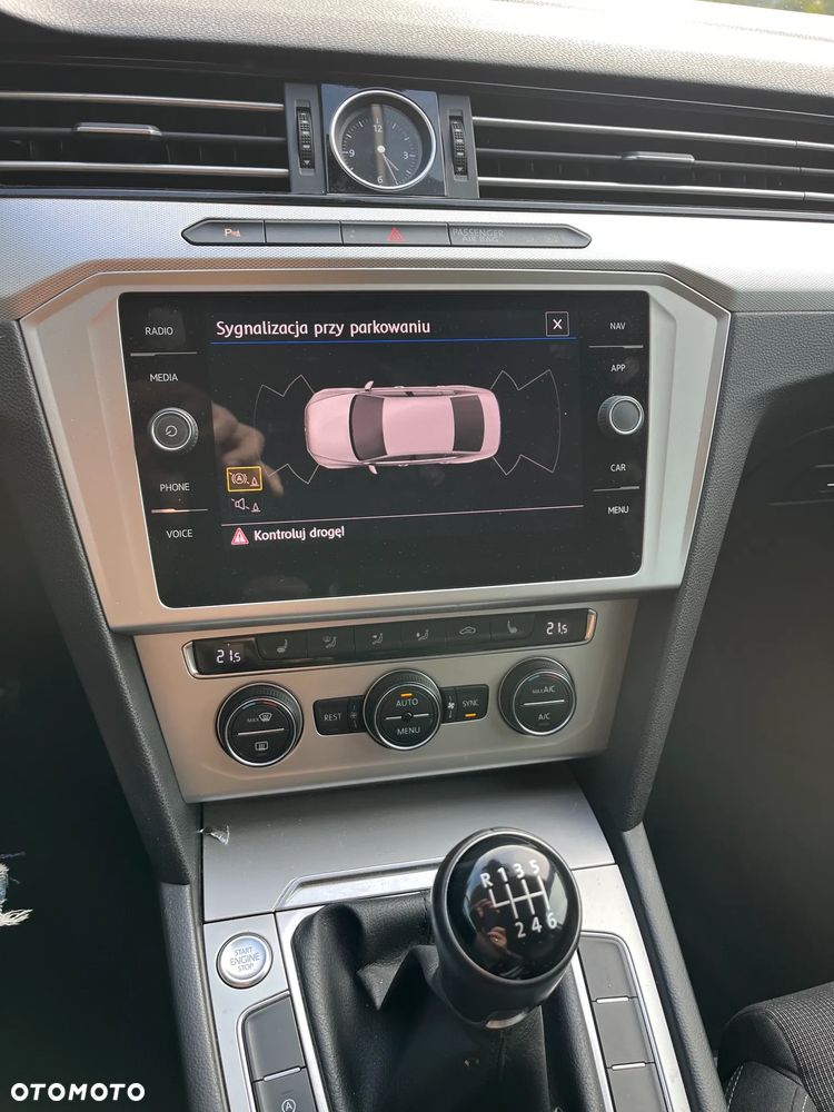Volkswagen Passat 2.0 TDI SCR Comfortline - 7