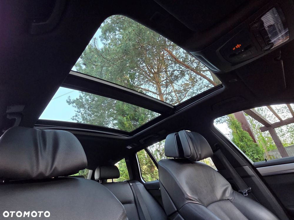 BMW Seria 5 535d xDrive - 32