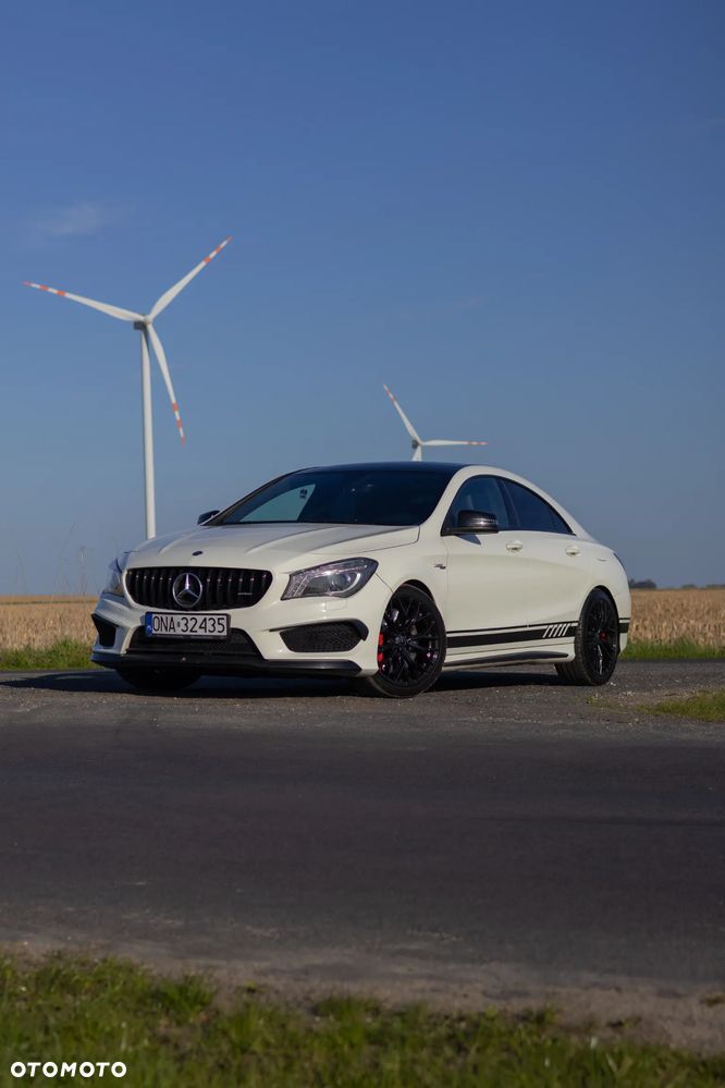 Mercedes-Benz CLA 45 AMG 4-Matic - 12