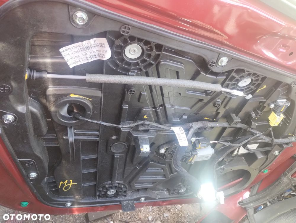 KIA SPORTAGE IV LIFT 18-21 r. PODNOŚNIK SZYBY lewy przód LP MECHANIZM 82470-F1060 + - 1