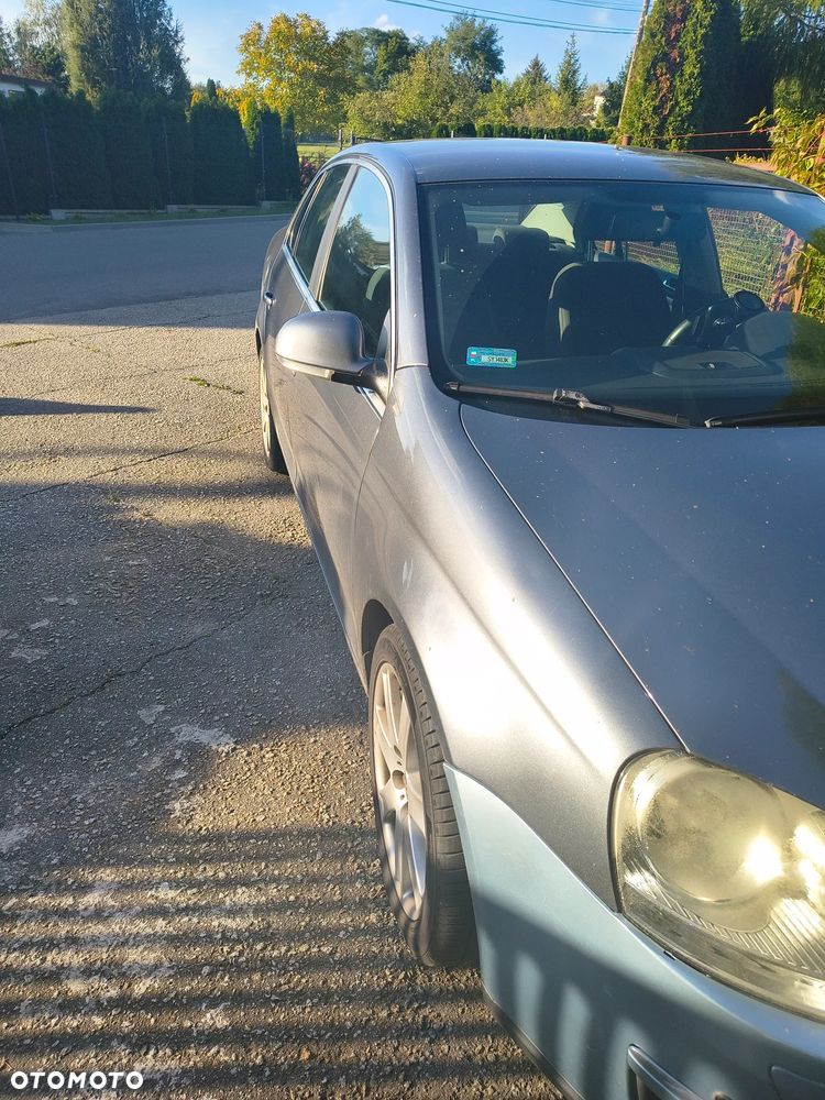 Volkswagen Jetta 1.9 TDI Comfortline - 1