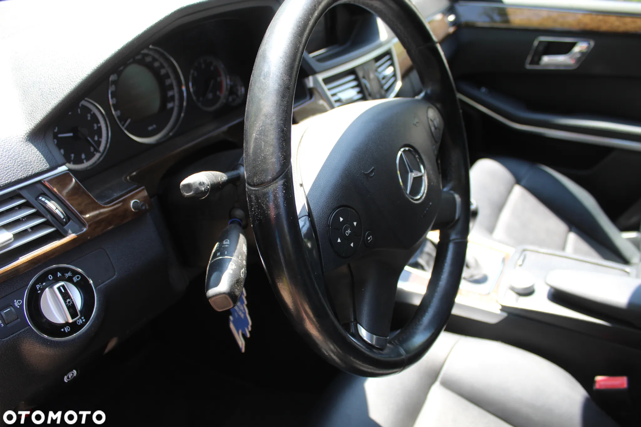 Mercedes-Benz Klasa E 200 CDI BlueEff - 18