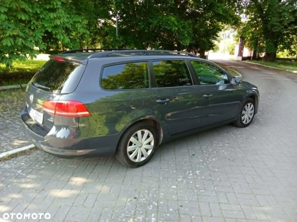 Volkswagen Passat 1.6 TDI Business Line - 2
