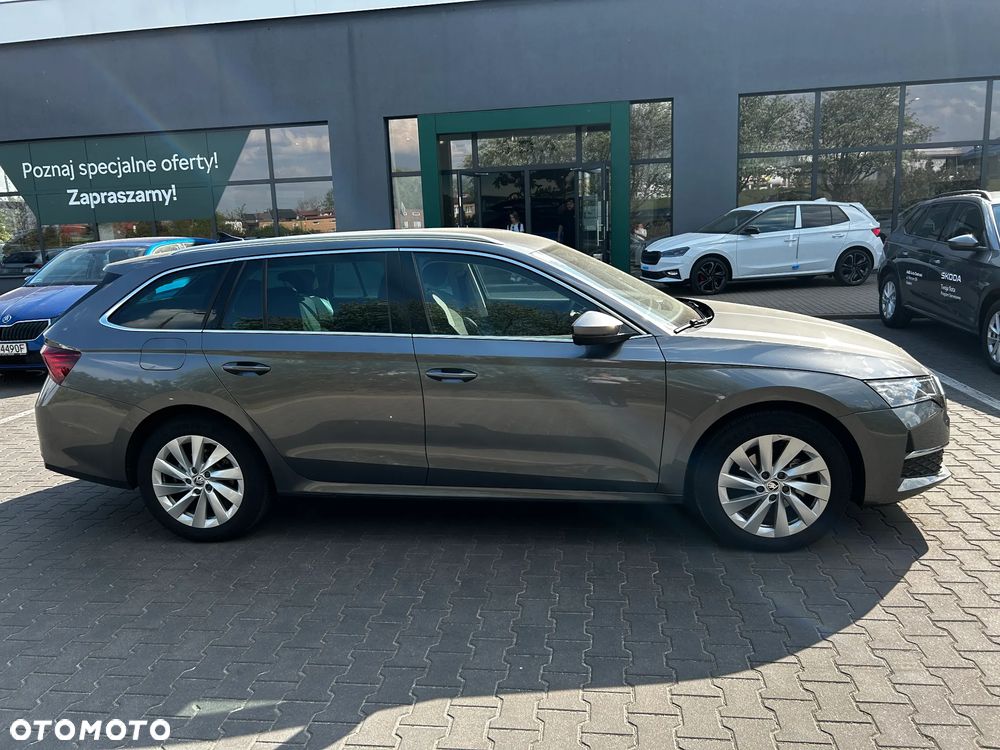 Skoda Octavia 2.0 TDI Selection DSG - 4