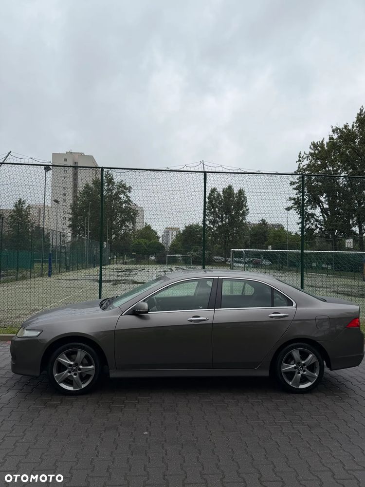 Honda Accord 2.0 Executive - 6