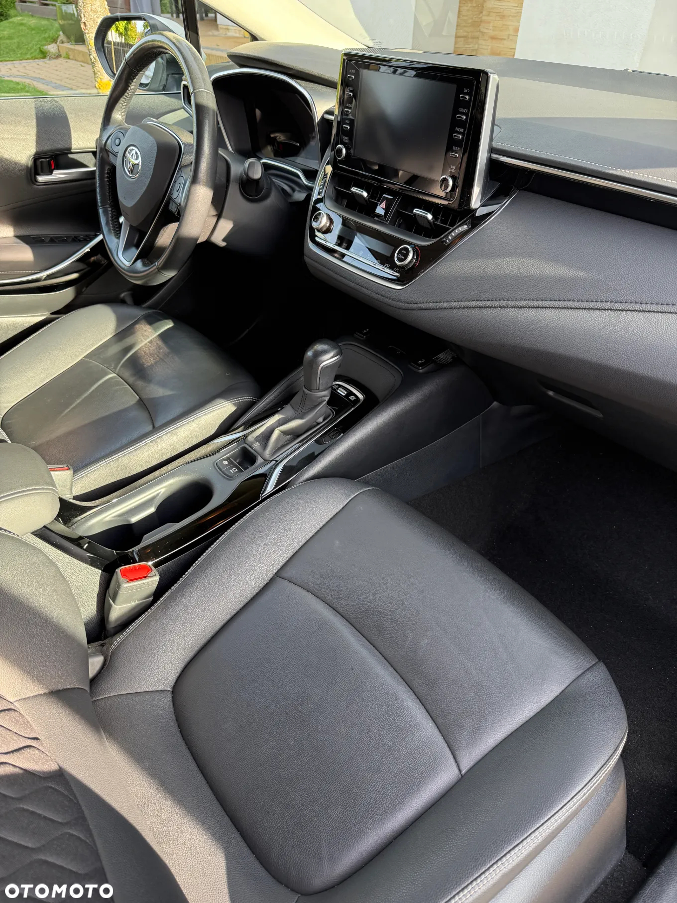 Toyota Corolla 1.8 Hybrid Executive - 25