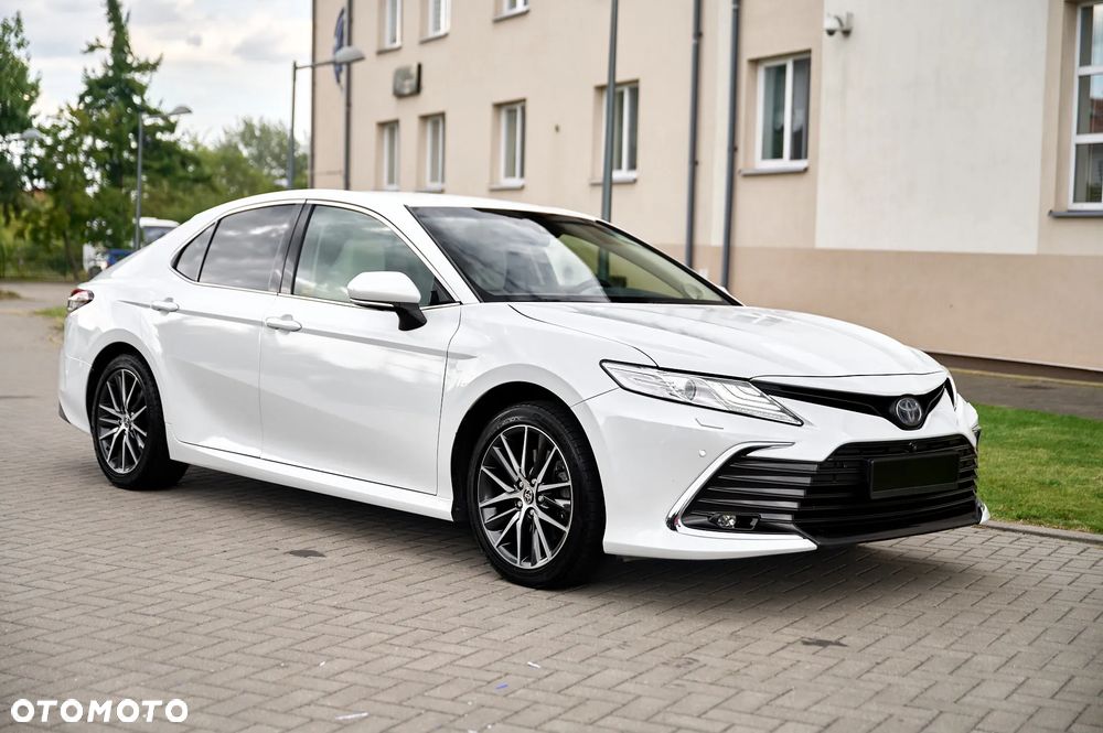 Toyota Camry 2.5 Hybrid Executive CVT - 16