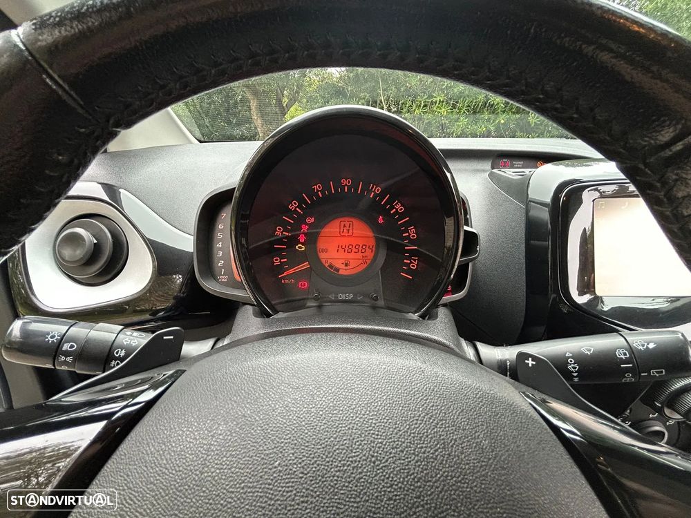 Toyota Aygo 1.0 X-Play Plus+X-Touch +TSS MM - 10