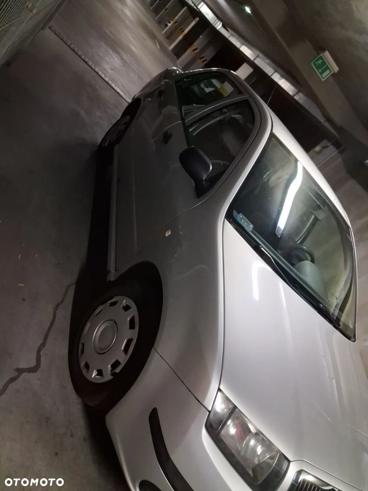 Skoda Fabia 1.2 12V Ambiente - 12