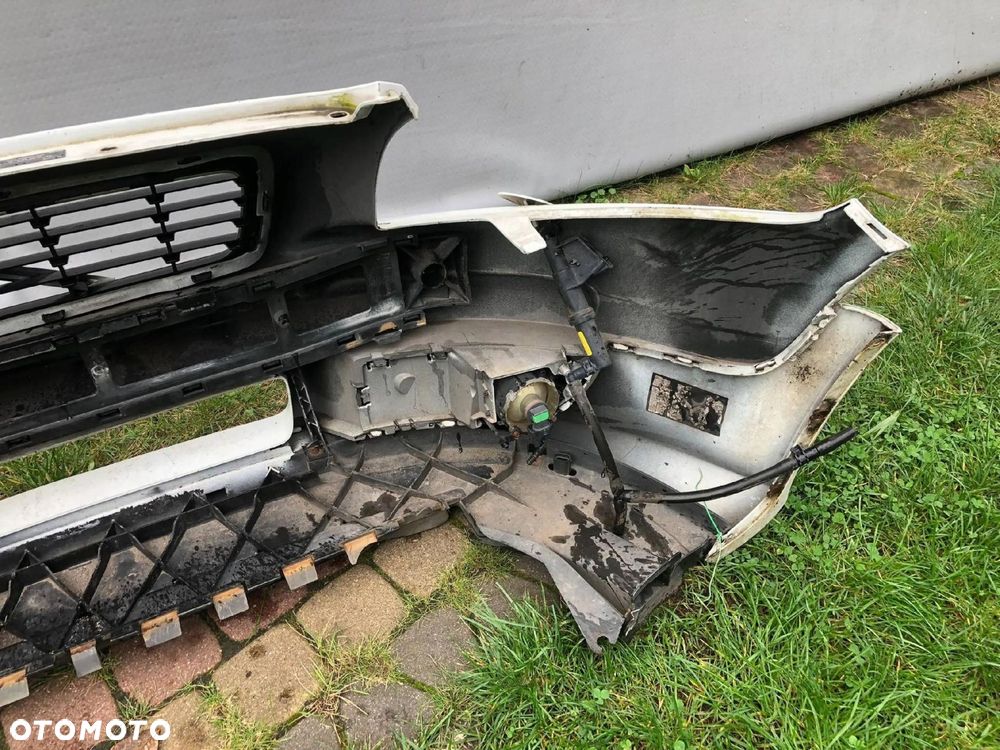 Zderzak przód Volvo C30 R-design - 7