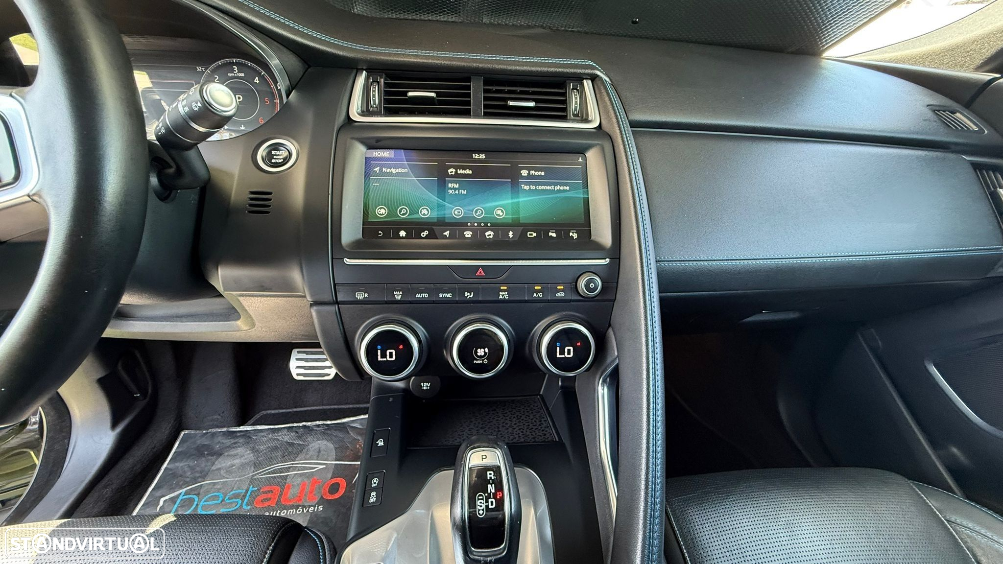 Jaguar E-Pace 2.0 i4D R-Dynamic AWD Aut. - 35