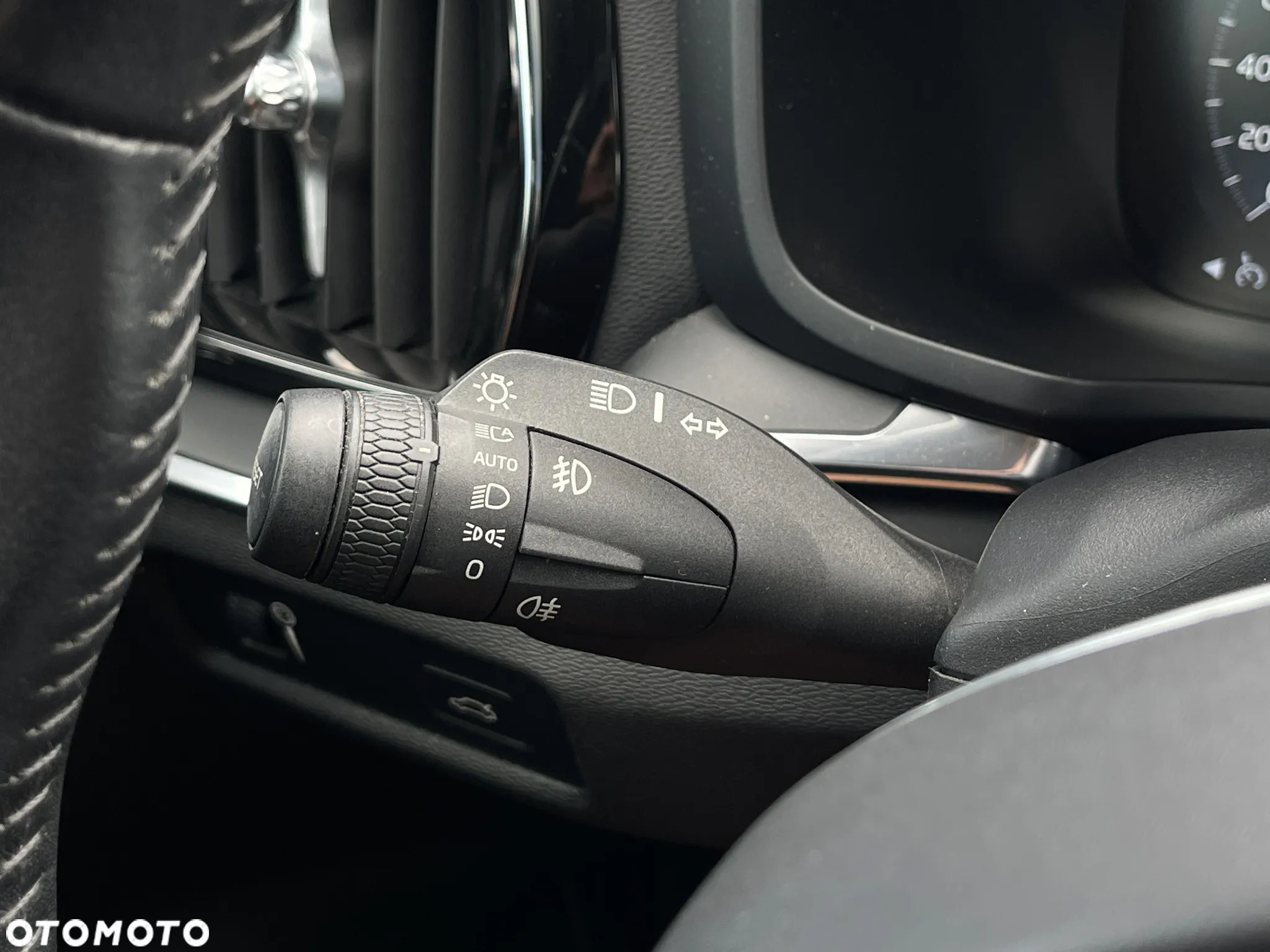Volvo V60 D3 Geartronic Momentum - 29