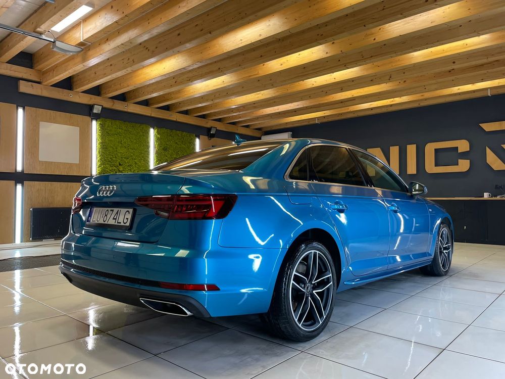 Audi A4 Limousine - 11