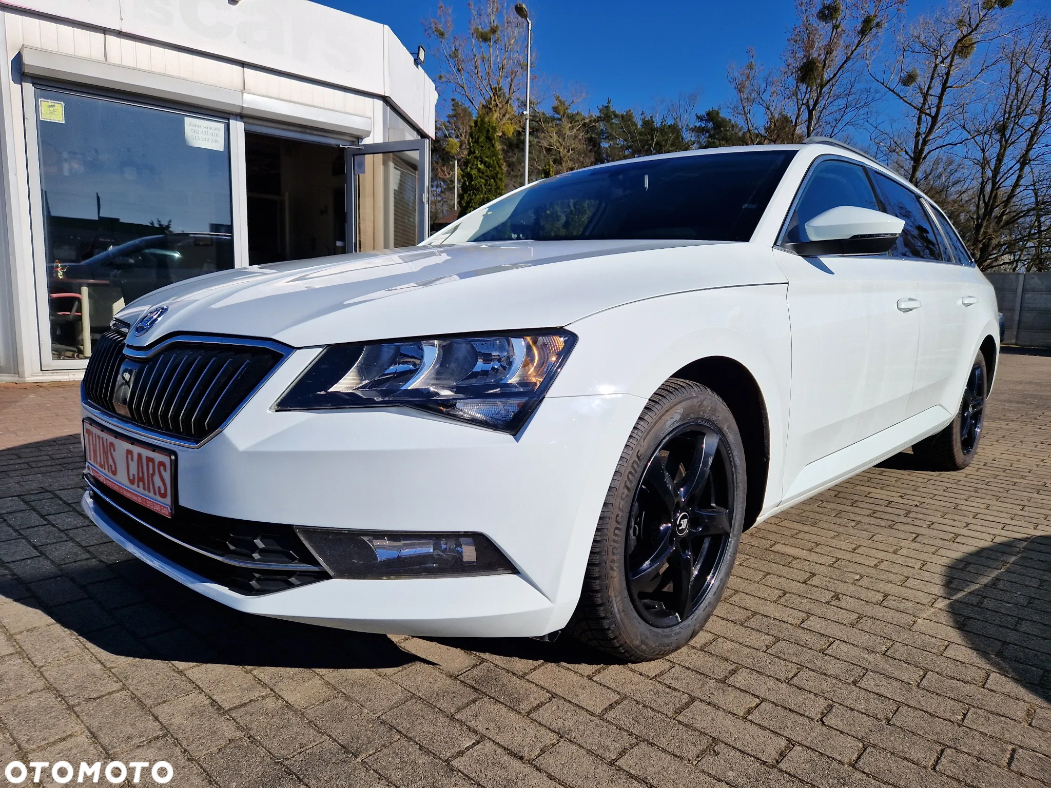 Skoda Superb 2.0 TDI DSG Ambition - 2